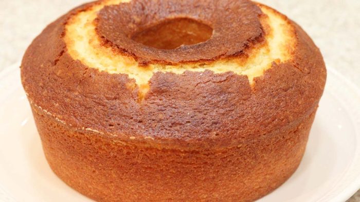PARECE MÁGICA!! COLOQUEI TUDO NA TIGELA E FIZ O BOLO MAIS RÁPIDO E FÁCIL DO MUNDO – Isamara Amâncio