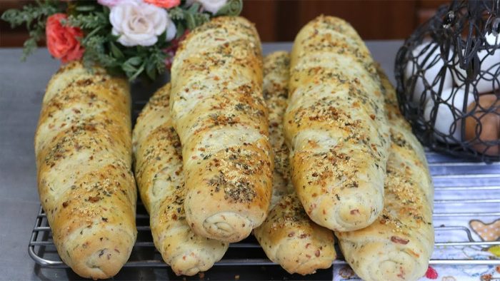 MELHOR RECEITA DE PÃO DE ALHO CASEIRO PARA CHURRASCO – PÃOZINHO SIMPLES SUPER CROCANTE