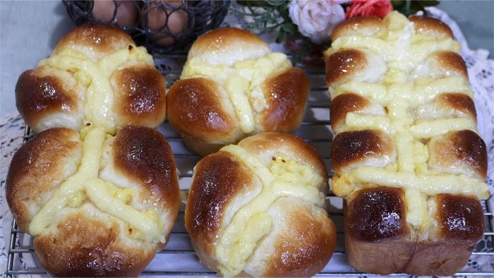 COMO FAZER ROSCA CASEIRA COM CREME SUPER FOFINHA E SEM SOVAR – RECEITA FÁCIL