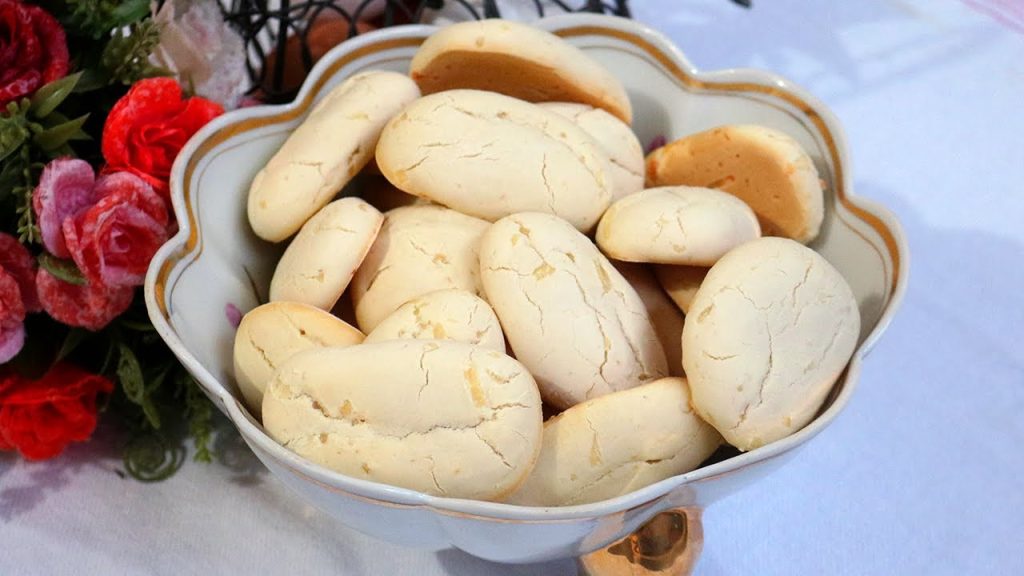 RECEITA DE BOLACHA CASEIRA DE POLVILHO SUPER LEVE – COMO FAZER BISCOITO DE POLVILHO