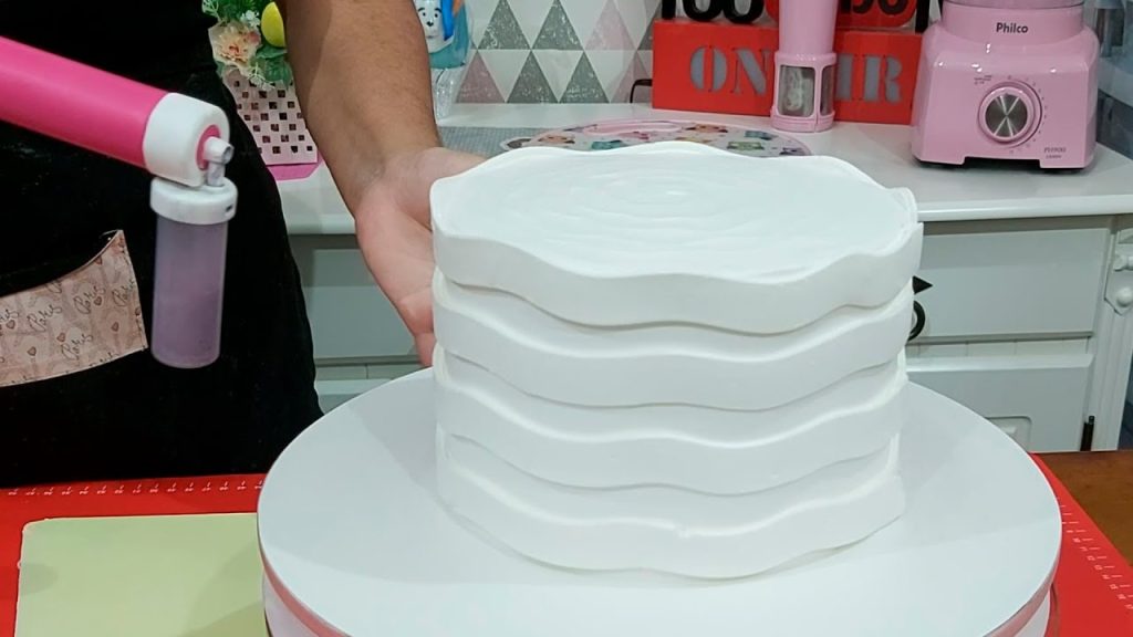 BOLO COM EFEITO 3D / TRABALHO COM O  BICO 1 A DA MAGO / PARIS CAKE DESIGNER