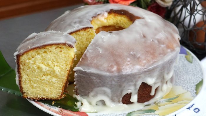 BOLO SIMPLES E FOFINHO DE LEITE CONDENSADO PARA O LANCHE