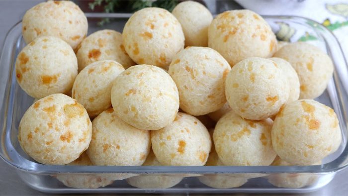 EXTREMAMENTE CROCANTE! MELHOR RECEITA DE PÃO DE QUEIJO MINEIRO + DICA PARA NÃO MURCHAR