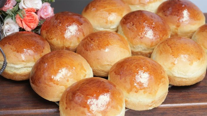 RECEITA DE PÃO DE HAMBÚRGUER TIPO BRIOCHE FOFINHO SIMPLES E FÁCIL DE FAZER