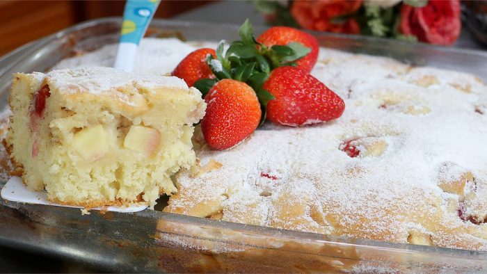 BOLO DERRAMADO NA TRAVESSA – FIZ TUDO À MÃO – BOLO FOFINHO E FÁCIL DE FAZER