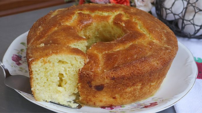 LARANJA + REQUEIJÃO: BOLO DE LARANJA CREMOSO! FOFINHO E MOLHADINHO – Bateu Ta Pronto