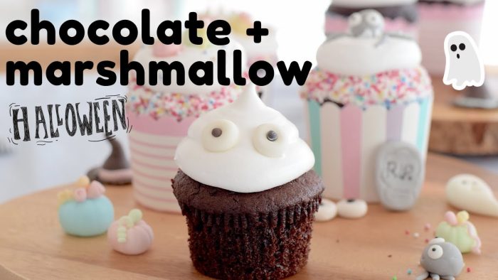 CUPCAKE DE CHOCOLATE FOFINHO COM MARSHMALLOW e MODELADOS DE AÇÚCAR | RAQUEL CICOLIN