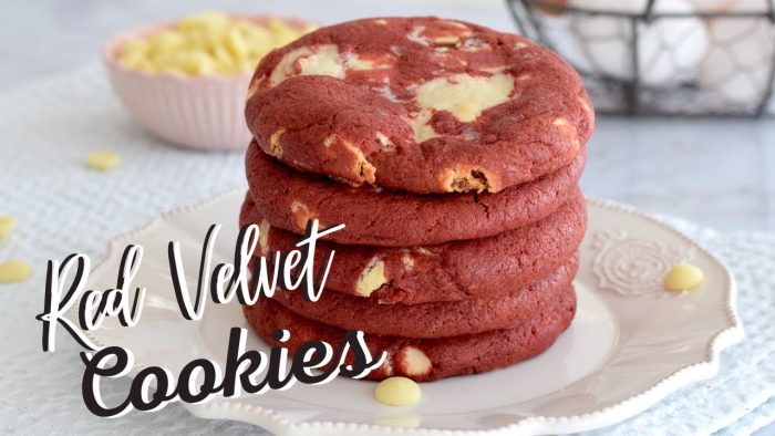 RED VELVET COOKIES | RAQUEL CICOLIN
