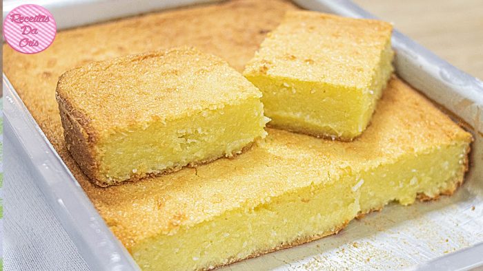 Bolo de mandioca com coco