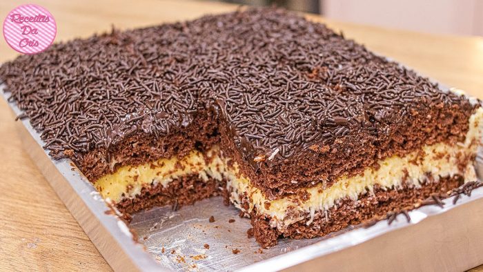 Bolo de chocolate com cocada cremosíssima