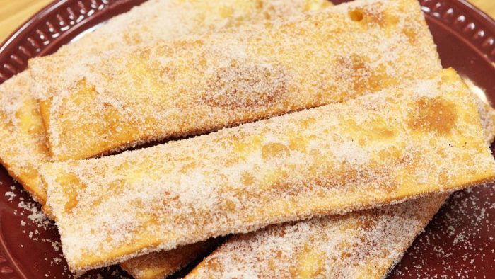 QUANDO FAÇO PASTEL ASSIM NÃO SOBRA NADA! VOCÊ NUNCA COMEU DESSE JEITO! SUPER FÁCIL – Isamara Amâncio