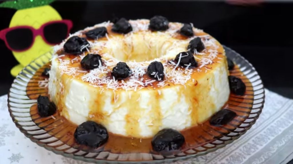 Manjar de Coco com Calda de Ameixa para Natal e Ano Novo