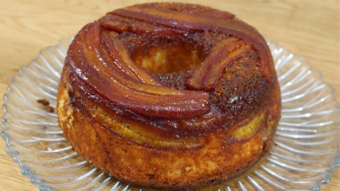 O MELHOR BOLO DE BANANA CARAMELIZADA DO MUNDO!