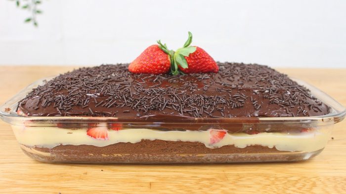 BOLO NA TRAVESSA SUPER RECHEADO E MOLHADINHO| CAKEPEDIA