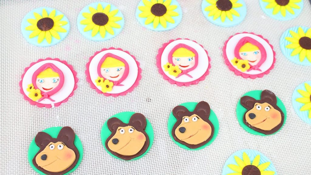 DECORAÇÃO DE PASTA AMERICANA TEM MASHA E O URSO | CAKEPEDIA