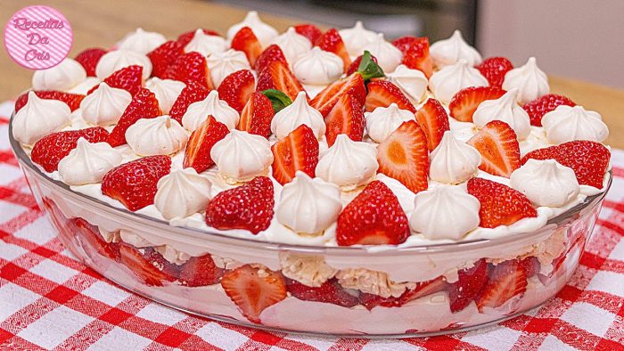MERENGUE DE NINHO COM MORANGO E SUSPIROS | ESPECIAL DE NATAL | RECEITAS DA CRIS