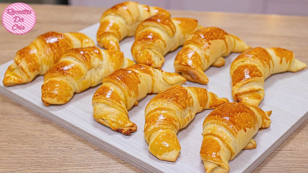 CROISSANTS CASEIRO DELICIOSO| FACIL DE FAZER E DELICIOSO | RECEITAS DA CRIS