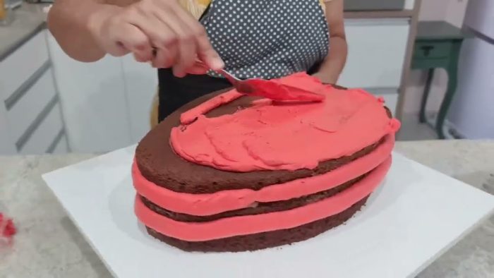 BOLO ESCULPIDO PARA 35 PESSOAS  DECORAÇÃO INCRÍVEL /  TEMA EM ALTA PARA 2023@PARISCAKEDESIGNER