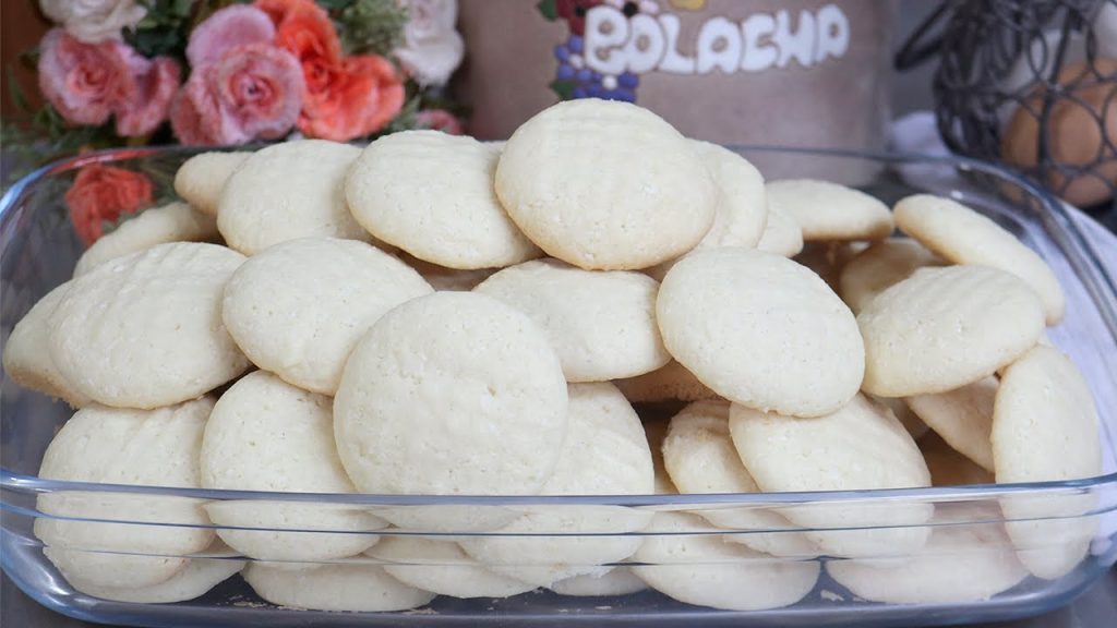 BOLACHA DE VÓ – RECEITA ANTIGA DE BISCOITO DE COCO QUE DERRETE NA BOCA – SIMPLES FÁCIL DE  FAZER