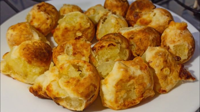 PÃOZINHO DE TAPIOCA COM APENAS 3 INGREDIENTES-SEM OVOS,SEM ÓLEO SEM TRIGO PARA O CAFÉ DA MANHÃ