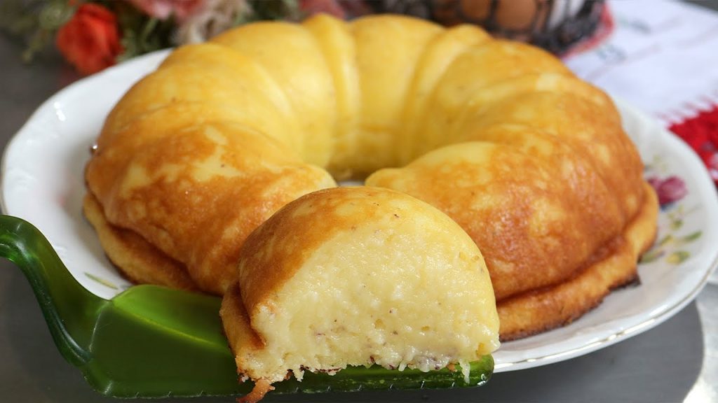 O MELHOR BOLO do MUNDO! CREMOSO FÁCIL e RÁPIDO – BOLO DE AIPIM “MACAXEIRA, MANDIOCA”