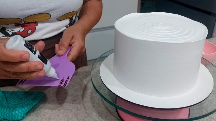 COMO COLORIR SEU BOLO FÁCILMENTE / TÉCNICA PARA INICIANTES  @PARISCAKEDESIGNER #bolo #confeitaria