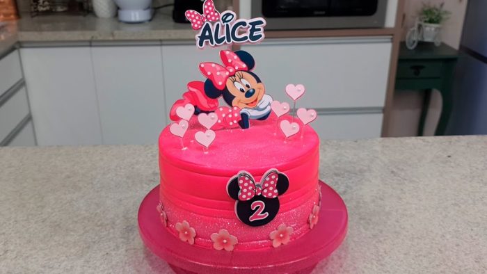 BOLO DA MINIE @PARISCAKEDESIGNER / UMA DECORAÇÃO SIMPLES  QUE VOCÊ CONSEGUE FAZER