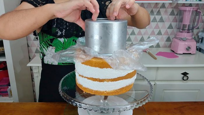 DECOREI ESTE BOLO USANDO O BICO 4 B / 🎂BOLO IDEAL PARA INICIANTE FAZER 😱 @PARISCAKEDESIGNER