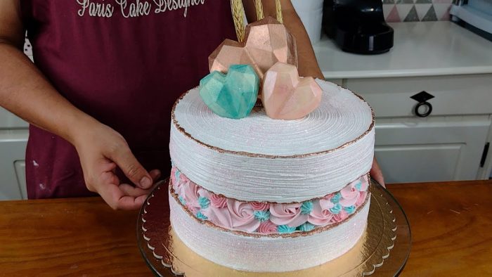 TÊNDENCIA DE BOLO PARA 2022 / FAULT LINE CAKE COM TRABALHO DE BICO EMBUTIDO @PARISCAKEDESIGNER