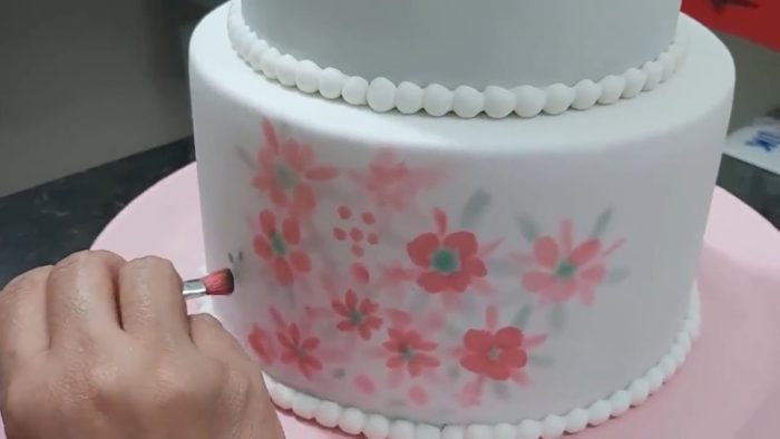 BOLO DE PASTA AMERICANA COM FLORES DE AÇUCAR / PINTURA / DECORAÇÃO /PARIS CAKE DESIGNER