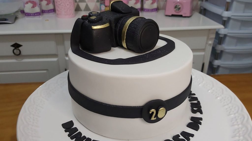 BOLO DE PASTA AMERICANA / APRENDA MODELAGEM EM AÇUCAR  / BLINDAGEM /COBERTURA /DECORAÇÃO /PARIS CAKE