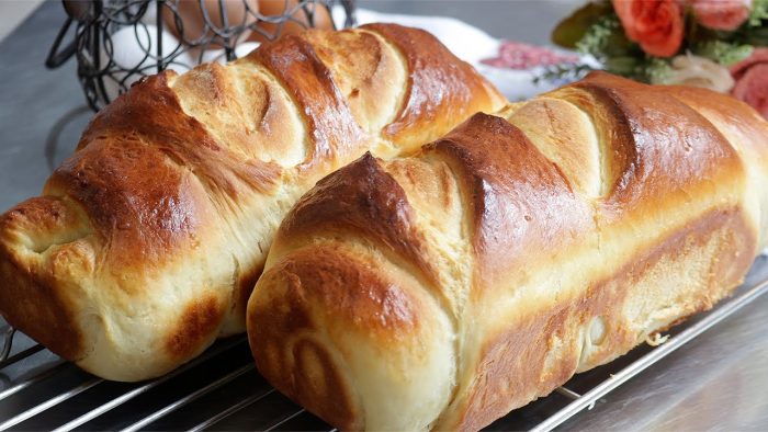 RECEITA DE PÃO CASEIRO FÁCIL E FOFINHO COM MANTEIGA NA MASSA. Bateu Ta Pronto