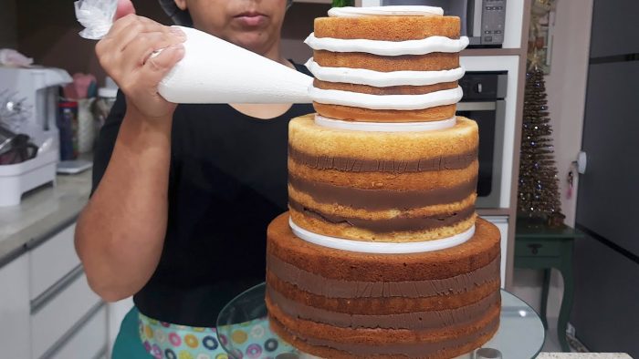 BOLO PARA 100 PESSOAS DE 3 ANDARES / COMO DECOREI ESSE BOLO JÁ SOBREPOSTO @PARISCAKEDESIGNER