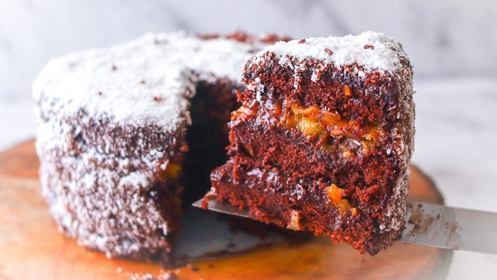 BOLO DE CHOCOLATE COM DAMASCO E COCO | PERFEITO PARA O NATAL!