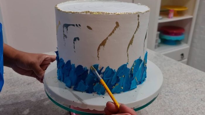 BOLO PARA 30 PESSOAS / DECORAÇÃO DE CHANTILLY @PARISCAKEDESIGNER