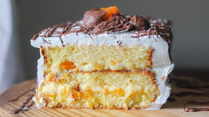 BOLO TRUFADO DE DAMASCO | COM CHOCOLATE BRANCO E CREAM CHEESE