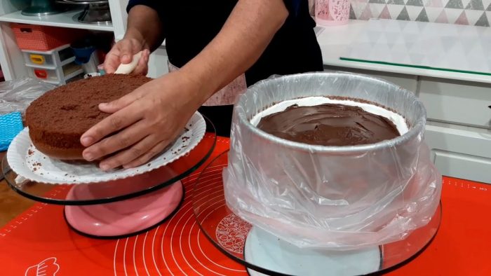 DECORAÇÃO BOLO CACHEPÔ E  MONTAGEM DE BOLO NA FORMA/ RECHEIO 2 AMORES / @PARISCAKEDESIGNER