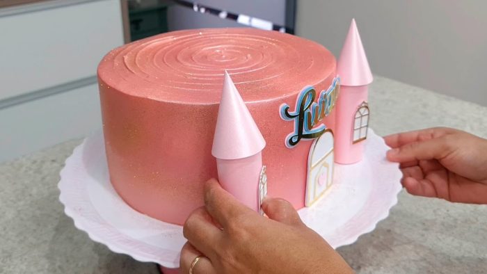 QUANTO COBREI NESSE BOLO / PARA 35 PESSOAS BOLO DAS PRINCESAS @PARISCAKEDESIGNER