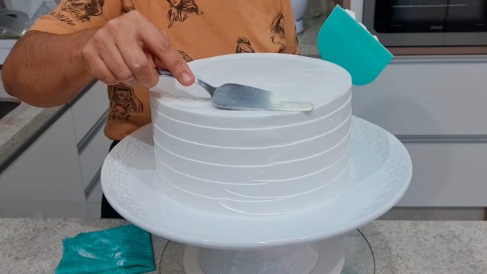 BOLO PARA 35 PESSOAS / DECORAÇÃO FÁCIL RÁPIDA  TRABALHO COM TEXTURA ESPATULA 5 @PARISCAKEDESIGNER