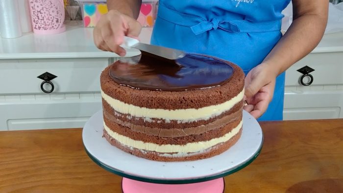 DECORAÇÃO DE BOLO COM BRIGADEIROS / TEXTURA NO GANACHE  @PARISCAKEDESIGNER