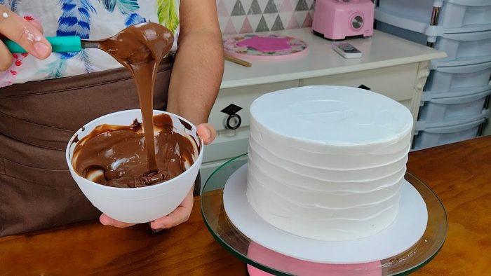 DECORAÇÃO DE BOLO 🎂 BEM RÁPIDA @PARISCAKEDESIGNER