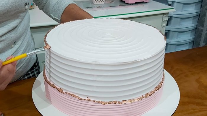 DECORANDO BOLO DE CHANTILLY SEM SEGREDOS / PARIS CAKE DESIGNER