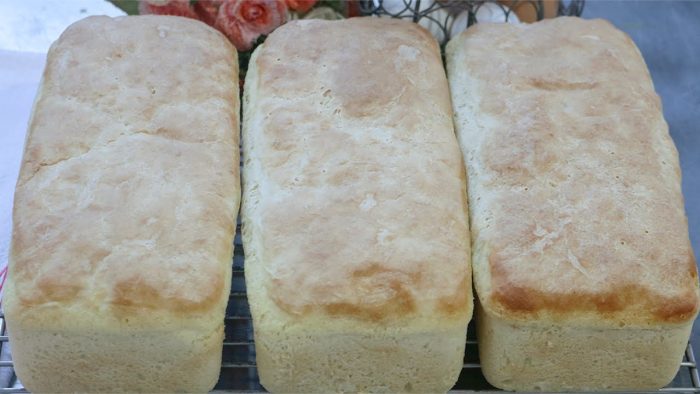 SEM LIQUIDIFICADOR E SEM SOVAR! PÃO CASEIRO SIMPLES, ECONÔMICO, FOFINHO E FÁCIL DE FAZER