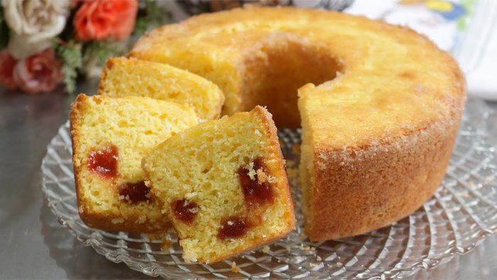 É SÓ BATER E MISTURAR! 2 MINUTOS TA NO FORNO O BOLO DE FUBÁ MAIS GOSTOSO E FOFINHO!
