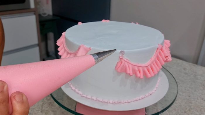 FIZ AS ROSAS DE CHANTILLY NO PALITO 😱BICO 070 /BICO 124 / DECORAÇÃO BEM DELICADA @PARISCAKEDESIGNER