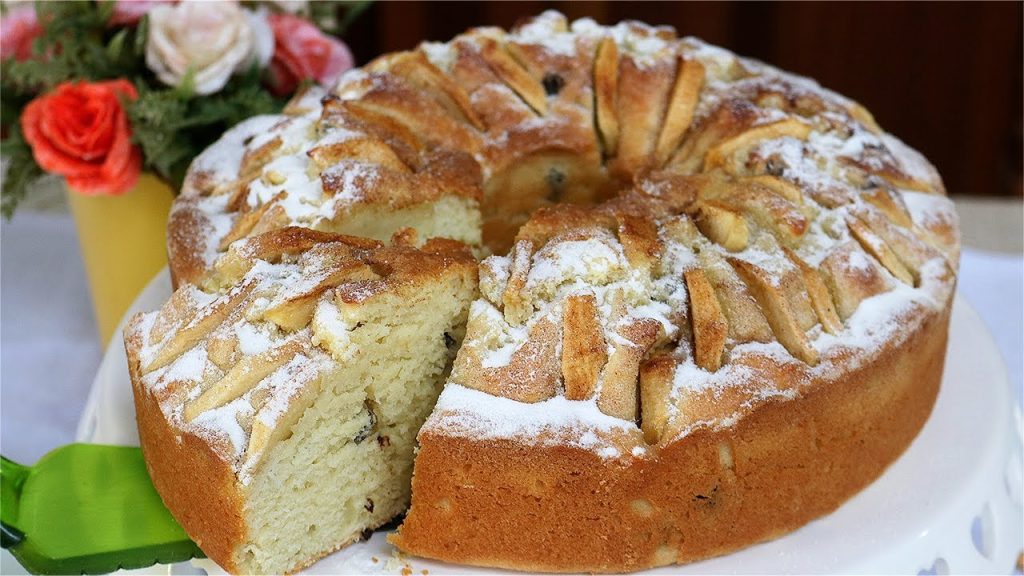 RECEITA DE BOLO SIMPLES DE MAÇÃ FOFINHO E FÁCIL DE FAZER – MARIA MONTANHER – BATEU TÁ PRONTO