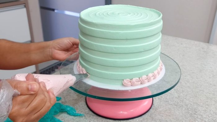 BOLO MODERNO COM DECORAÇÃO   EM BICO SUPER FÁCIL  PARA INICIANTES @PARISCAKEDESIGNER