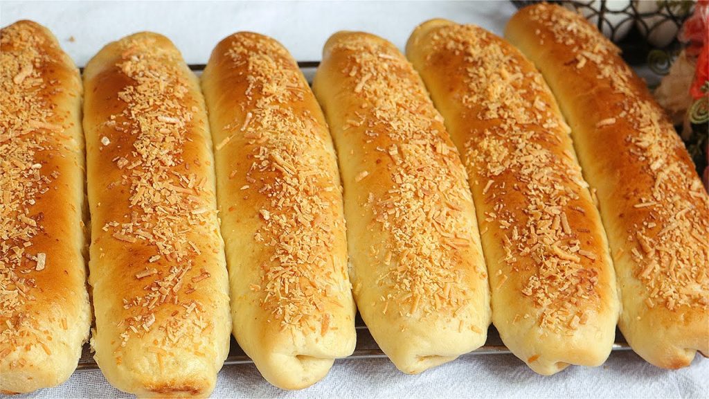 RECEITA DE PÃO CASEIRO RECHEADO COM CALABRESA E QUEIJO MACIO FOFINHO MUITO SIMPLES DE FAZER