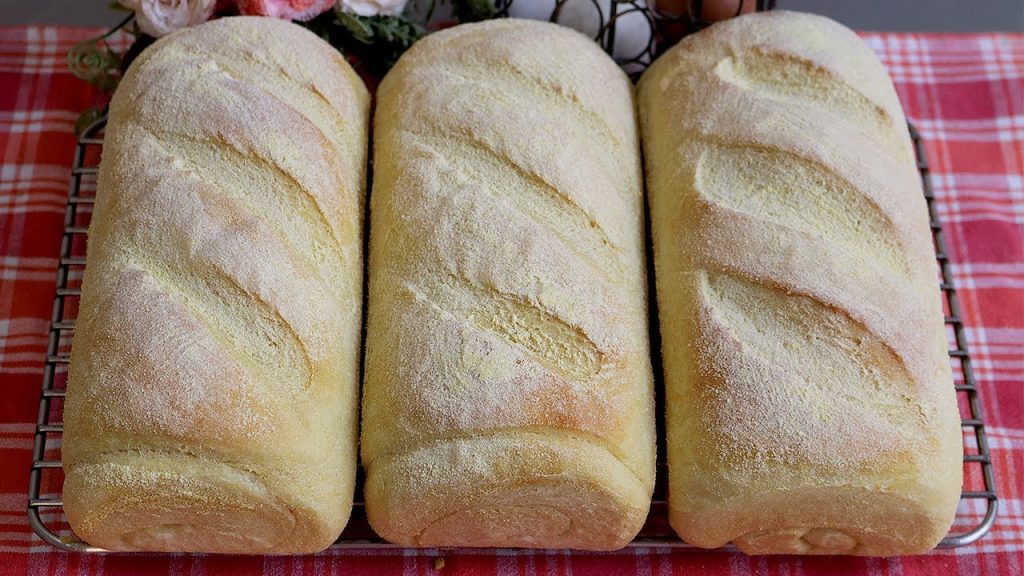 O PÃO CASEIRO MAIS ECONÔMICO DO MUNDO! NÃO LEVA OVOS E NEM LEITE – RECEITA FÁCIL DE PÃO DE MILHO