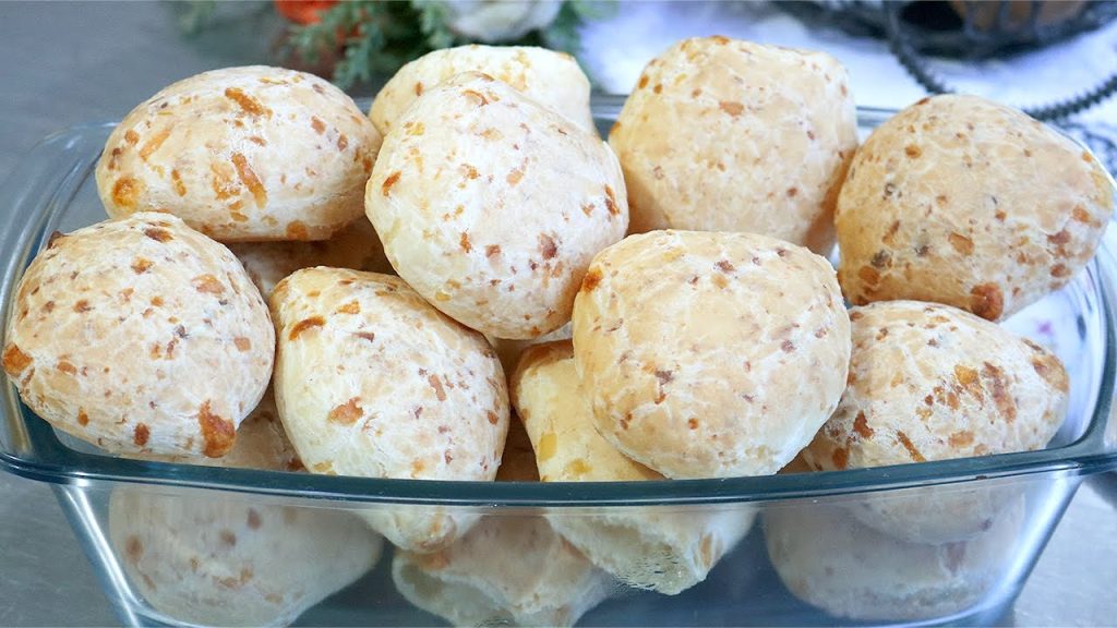 SEM ÓLEO E SEM OVOS! SÓ 3 INGREDIENTES! PÃO DE QUEIJO MAIS FÁCIL E DELICIOSO! NÃO MURCHA